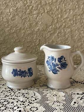 Pfaltzgraff YorkTowne Creamer and Sugar Bowl Set